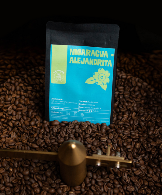 Fruchtig-süßer Filterkaffee aus Nicaragua  mit Noten von Orange, lebendige Säure mit  einem milden Abgang